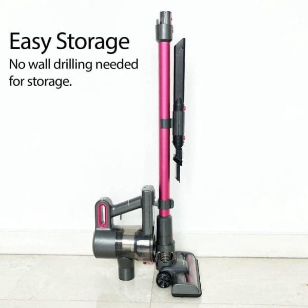 Corvan Cordless Vacuum K6 berwarna merah jambu dan kelabu, berdiri tegak menunjukkan ciri penyimpanan mudah tanpa perlu gerudi dinding untuk kedai barangelektrik.my